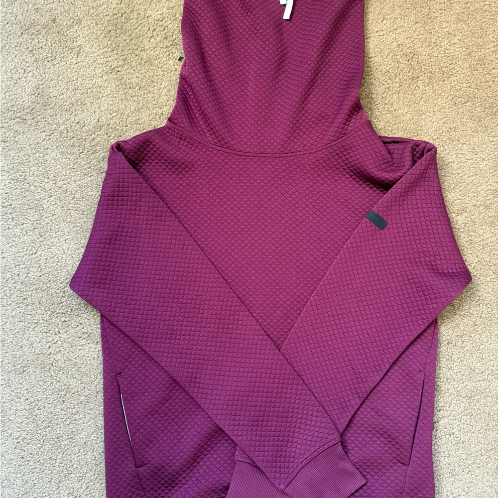 Under Amour Women’s Textured Unstoppable Cowl Neck- Wine- Size S - Picture 4 of 10